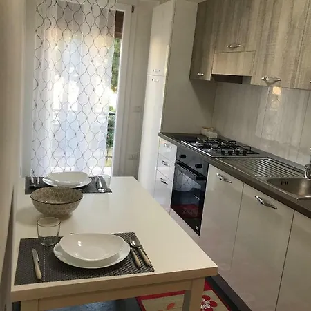 דירה Hermes House