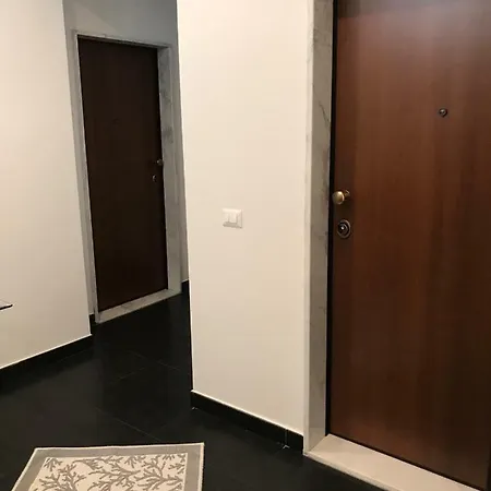 Hermes House טרופאה